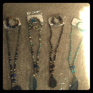 Long bohemian necklace with a bracelet 🌻🌷😘😘